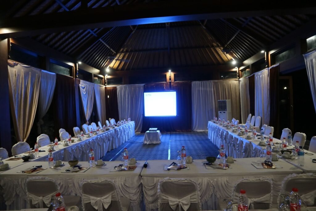 Meeting Venue & Services (3)